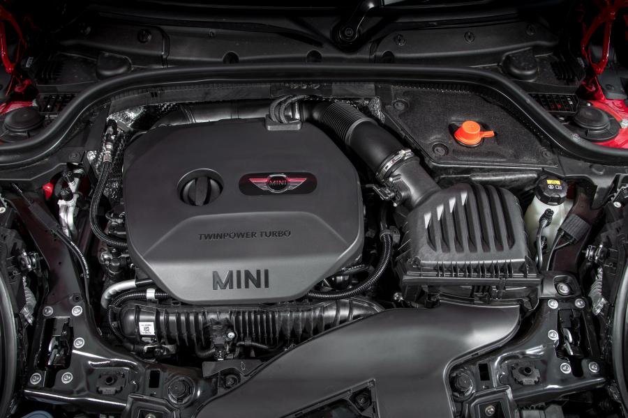  Mini Cooper S Cabrio JCW Package 2015 года  (UK) (фото 25 из 30)